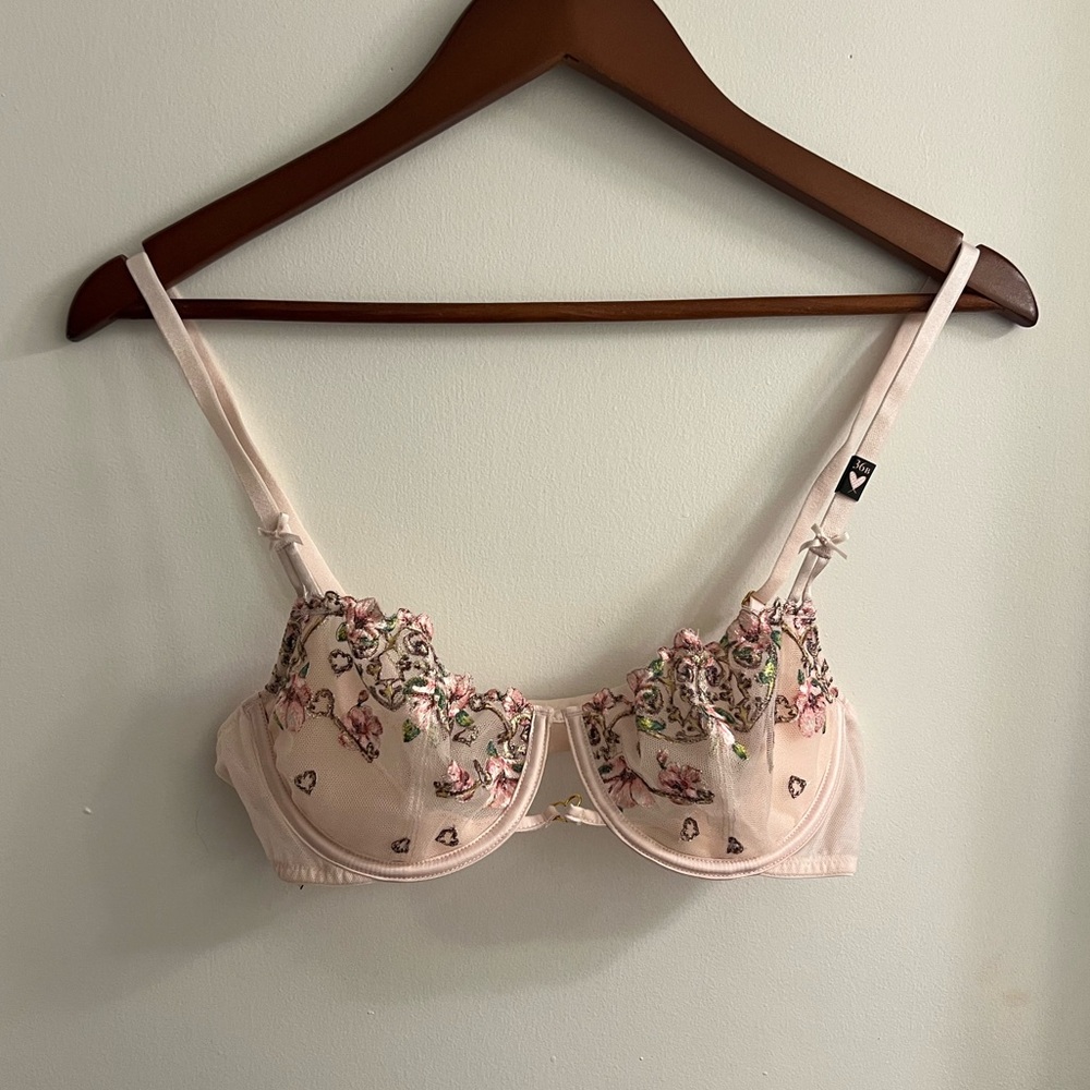 pink floral lace bra